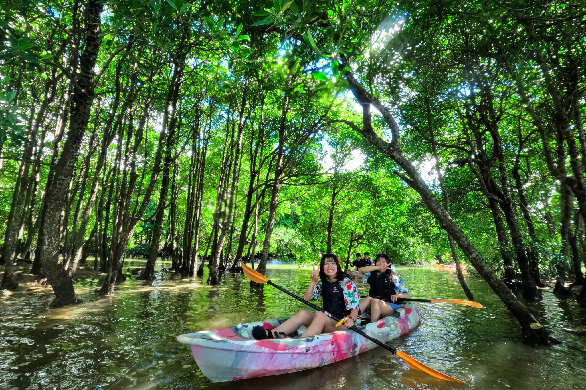 恩納村　マングローブ　カヤック　カヌー