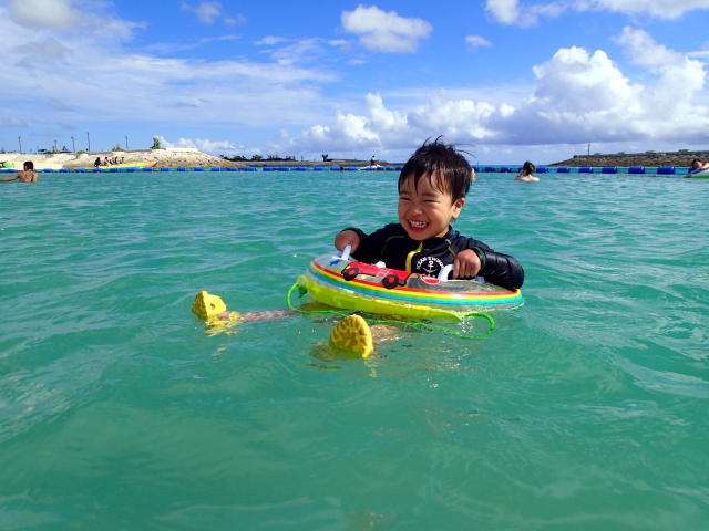 恩納村　ビーチ　遊泳期間