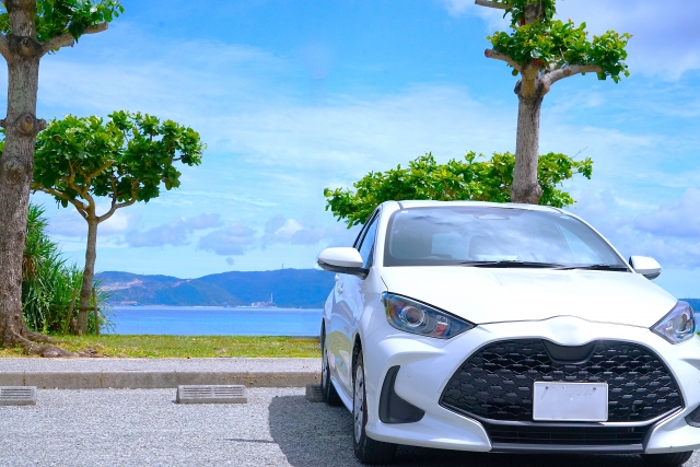 恩納村レンタカー　南国の海のパーキング