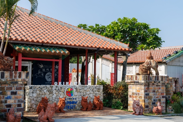 沖縄　恩納村　琉球ガラス村