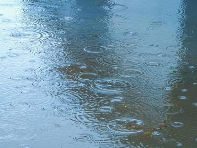 沖縄 恩納村 雨