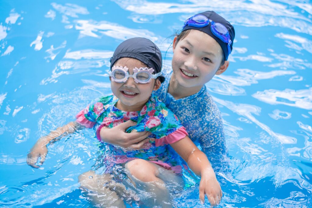 子供　プール　2人