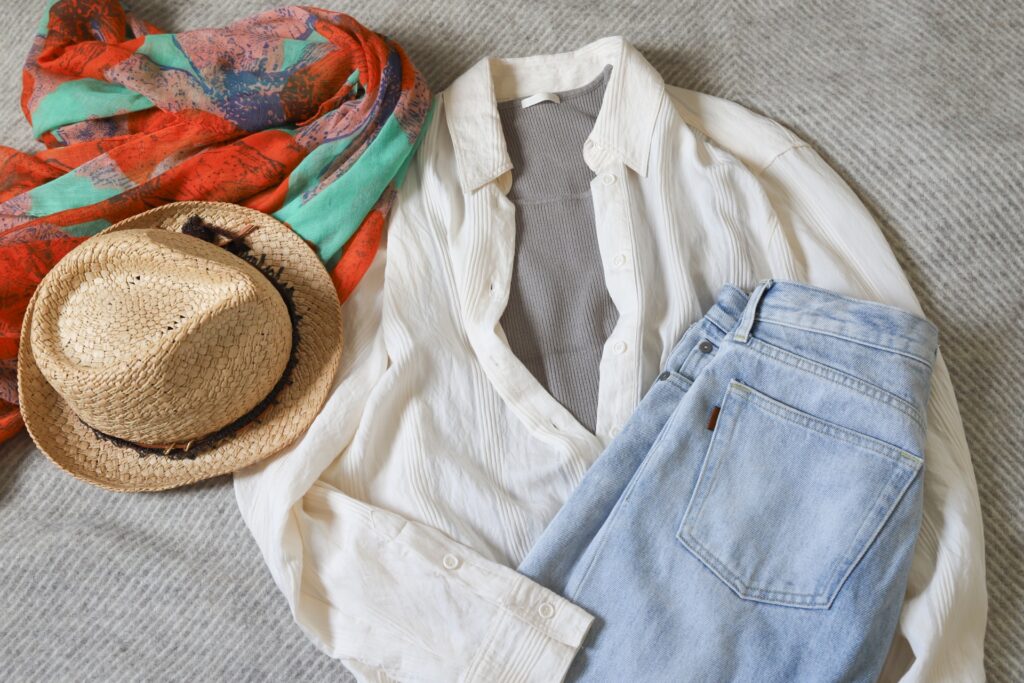 カーディガン　羽織りもの