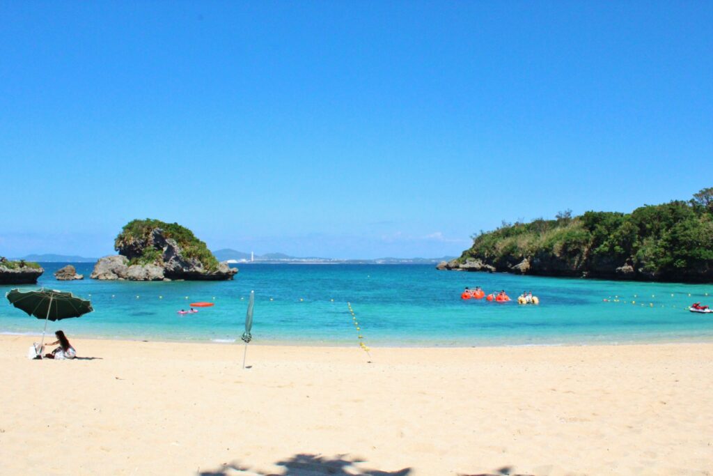 沖縄県伊計島　伊計ビーチ　夏の海