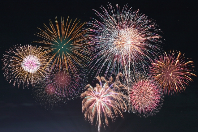 恩納村　祭り　打ち上げ花火