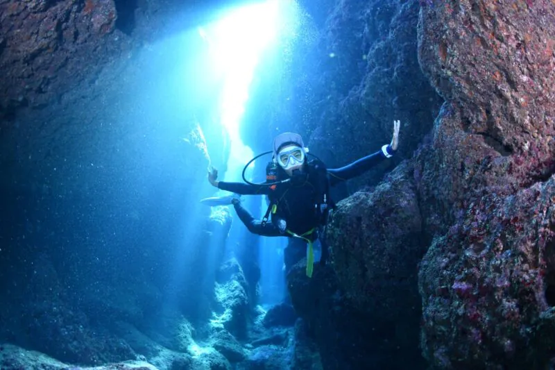 青の洞窟でファンダイビング